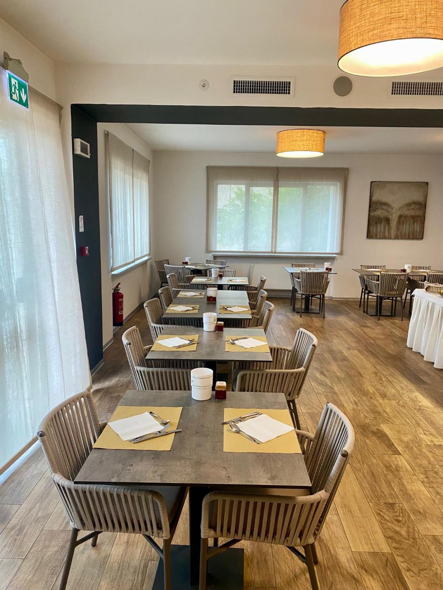 Athos Hotel Riva del Garda