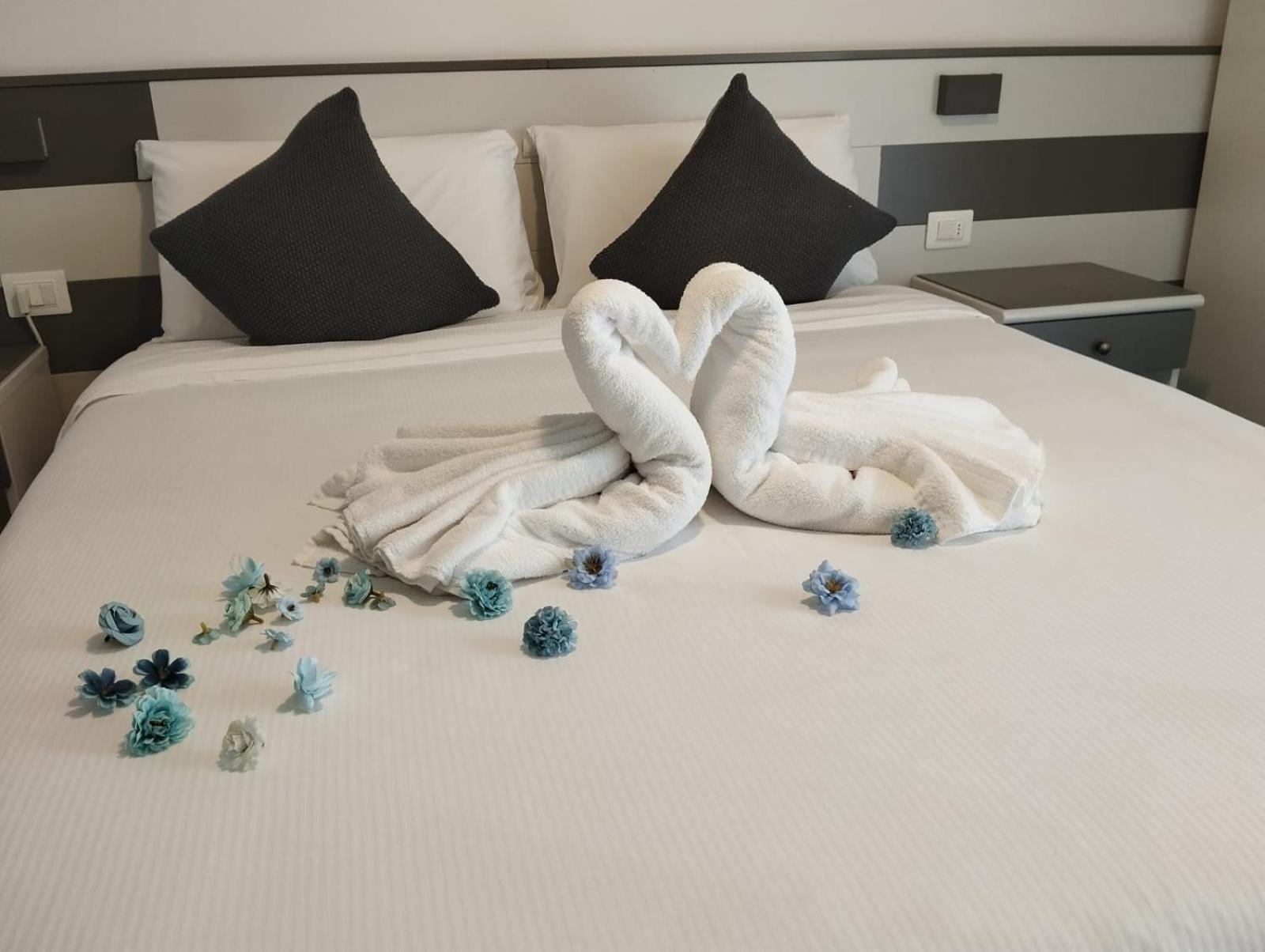 Athos Hotel 3*